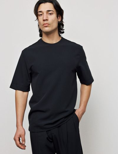 Μαύρη oversized κοντομάνικη μπλούζα με φερμουάρ στον ώμο