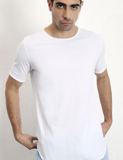 Λευκή κοντομάνικη μπλούζα με στενό μανίκι και πλάγια ραφή