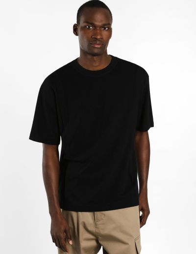 Μαύρο oversized t-shirt με κρυφή πιέτα μπροστά